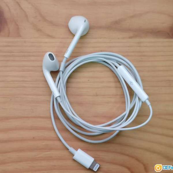 Apple EarPods Lightning Connector for iPhone