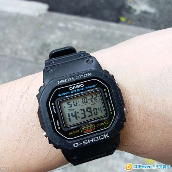 中古卡西歐原裝悍有燈胆仔 G- Shock DW 5600扭底 Casio G -Shock DW 5600