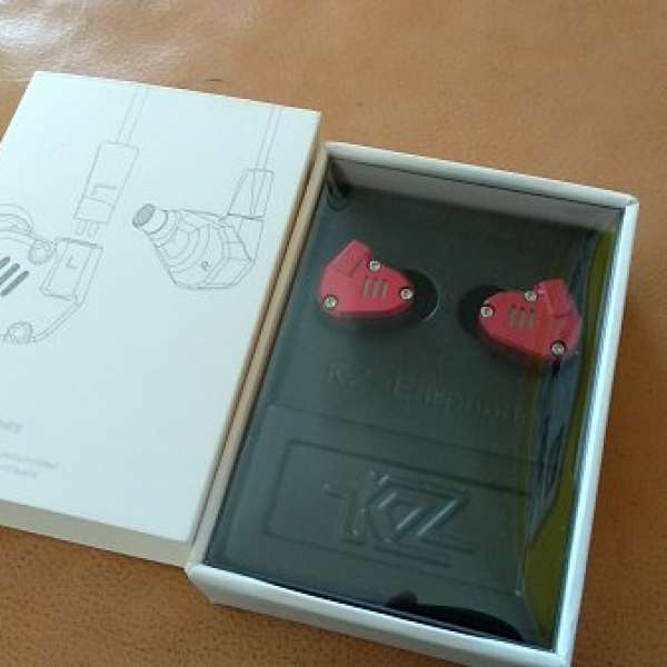 Kz zs6兩圈兩鐵入耳式耳機(紅色)連Kz系列升級線