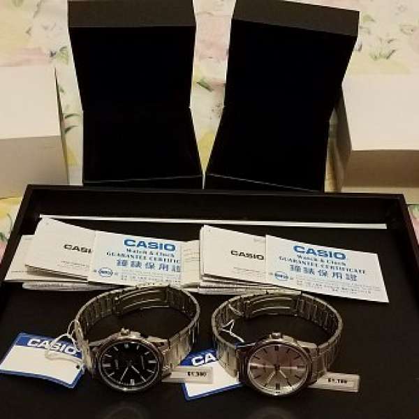 平售:$650元有2隻（不分開售）全新原廠casio香港行貨石英錶2隻
