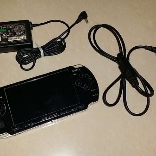 二手Sony PSP 2004 可著機未壞但缺電池及電池蓋，當零件售