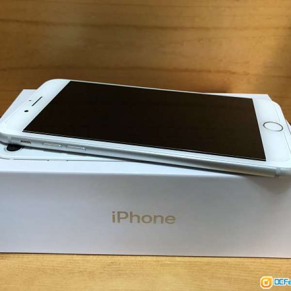 iPhone 8 Plus 銀色 64Gb