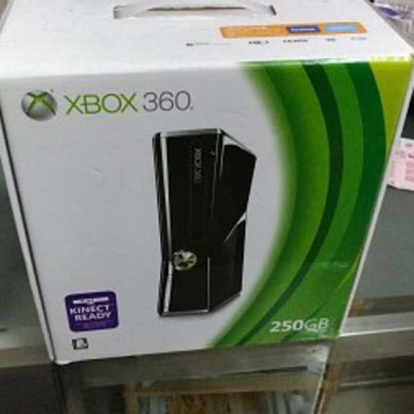 XBOX 360S - 薄身機 - 黑色， 2 個 原裝手制 - HKD$300
