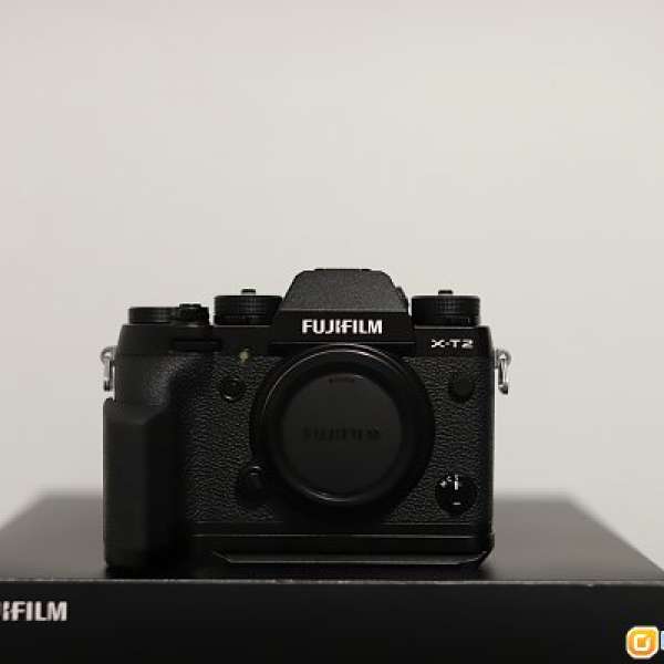 Fujifilm X-T2 body 行貨 99% new 有保 (xt2) (連原廠hand grip)