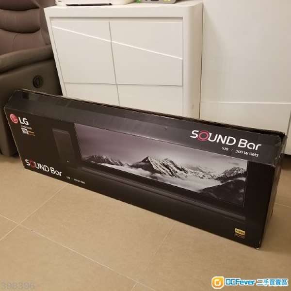 LG SJ8 soundbar