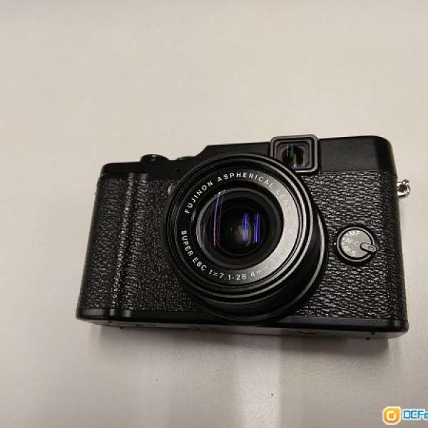 Fujifilm X10 數碼相機 - 98%，送 黑色皮套