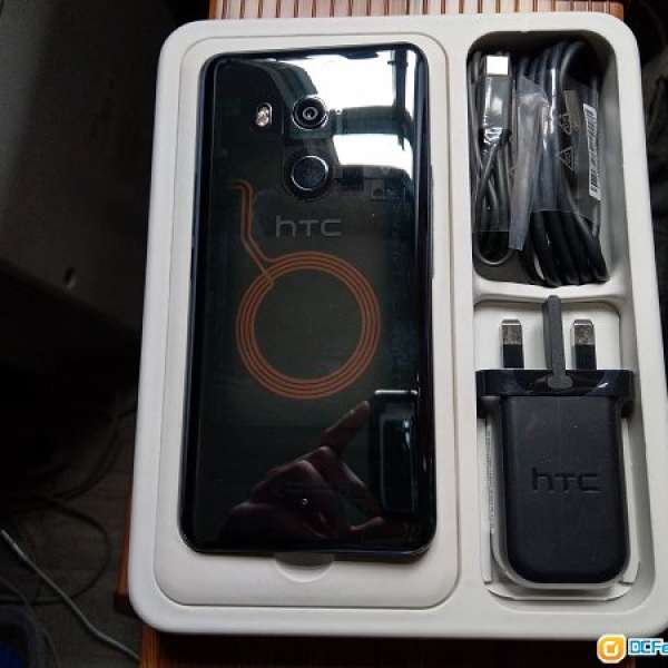 100%新 HTC U11+ 透視黑 6GB Ram 128GB Rom購自衞訊 行貨有保養