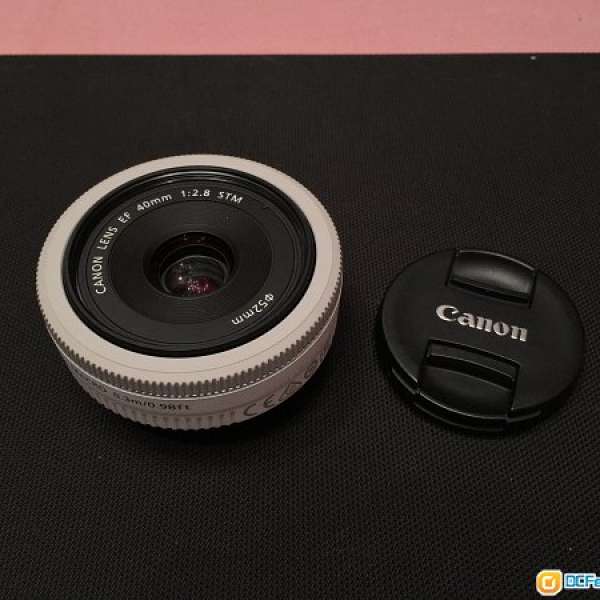 Canon 40mm f2.8 ( 白色 ) (99.999%NEW)