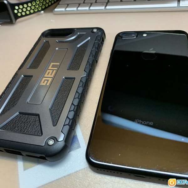 出售剛過保養 iPhone 7plus 256gb Jet Black 亮黑色 90%新 操作良好 送閃魔貼x2 送U...