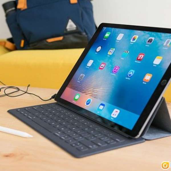 ipad pro 10.5  256gb with apple pro keyboard