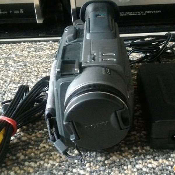 Sony DSR-PD100AP DV Camcorder (Pal)