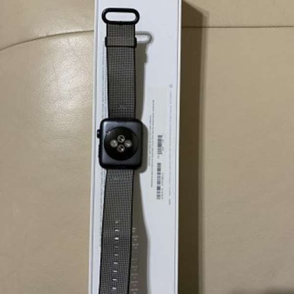 Apple Watch Series 2 GPS 42mm 太空灰鋁金屬配黑色錶帶