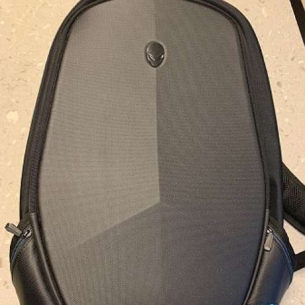 全新 Alienware Backpack