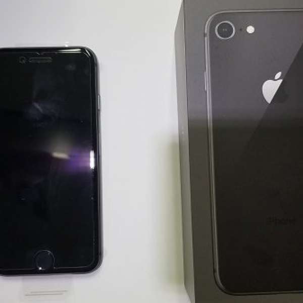 近乎全新 iPhone 8 64GB 黑色 香港行貨