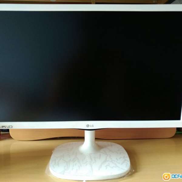 白色 LG 21.5" FHD IPS IDTV 22MT58DF-WH