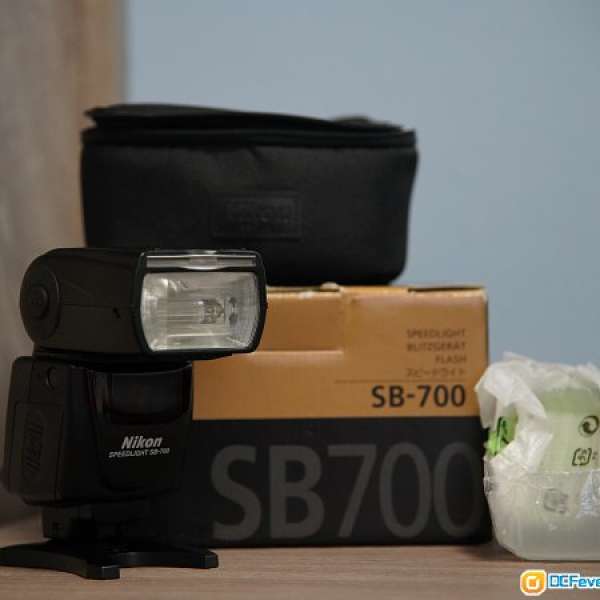 NIKON SB-700 SB700