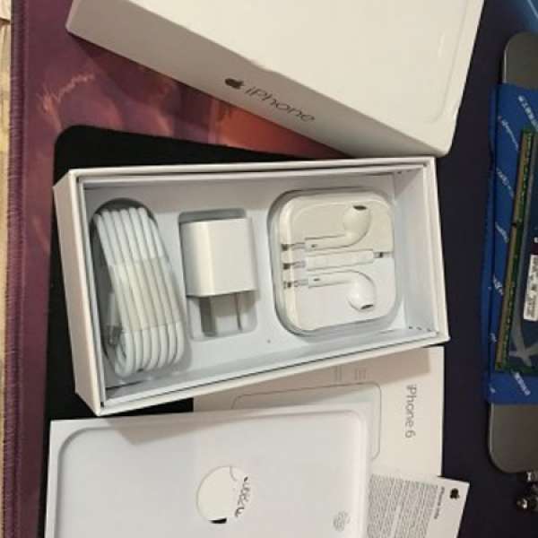 Iphone 6 原廠盒+Lightning充電線+EarPods(3.5mm)