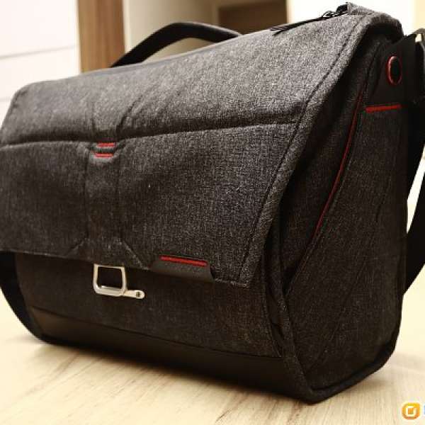 Peak Design 15" Everyday Messenger Bag "Charcoal"