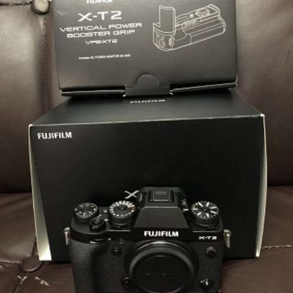 新淨全套有盒 Fujifilm X-T2 XT2 body with Booster Grip