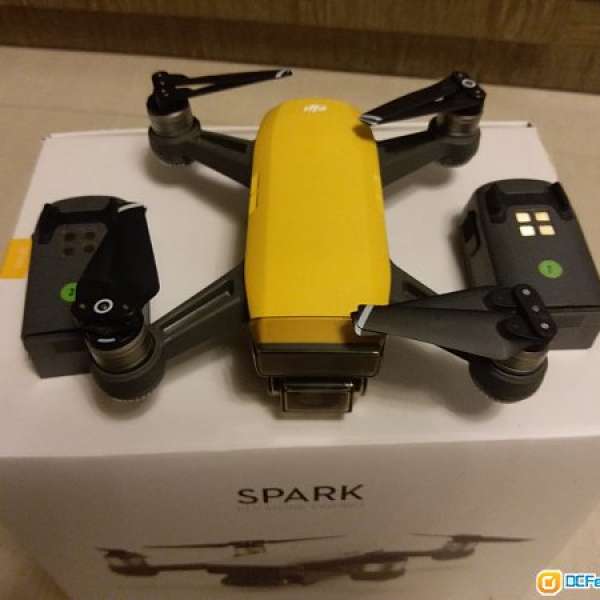 DJI Spark + Combo + DJI Original Charge Station