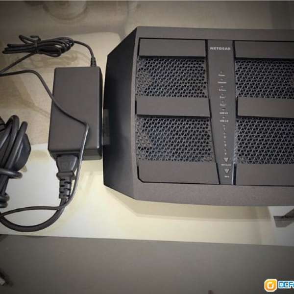 Netgear router R8000 90% new