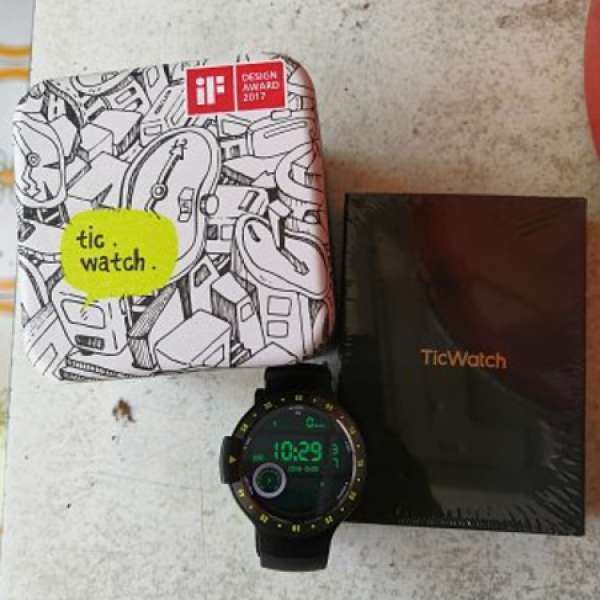 Ticwatch S版黑色95%新全套有盒2絛充電線