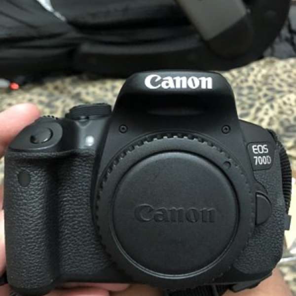 Canon EOS 700D 18-135 Kit 連10-18mm 廣角鏡
