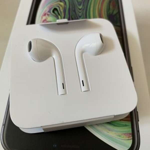 apple earpods lightning