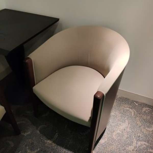 90% new Office 椅子 2 個 免費送