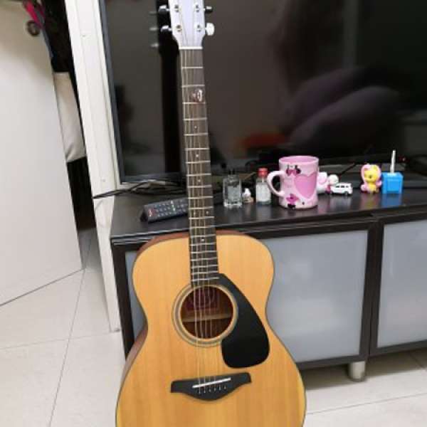 90% new Yamaha Acoustic Guitar FS650MS