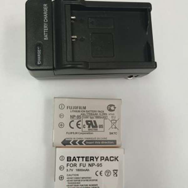 Fujifilm NP-95 battery 及旅行charger充電器 合X100F系列