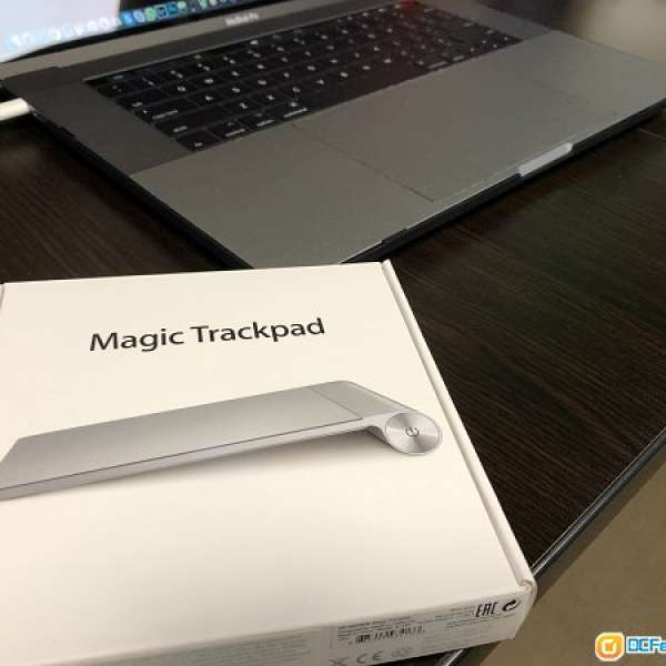 99%新 Magic Trackpad 1代 兩星期前開盒 (for iMac Mac mini Macbook Pro)