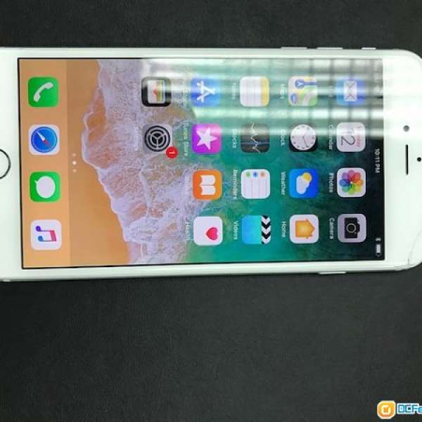 放銀色iphone 6 plus 64Gb -iOS 11.1.2