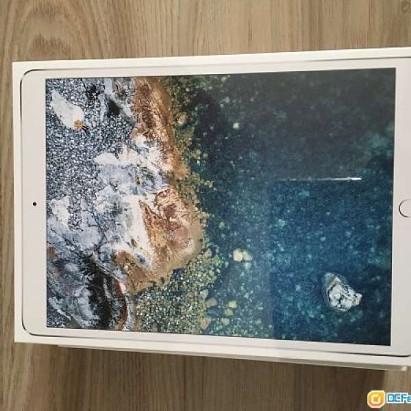 全新未開封行貨iPad Pro 10.5 64gb 4g LTE