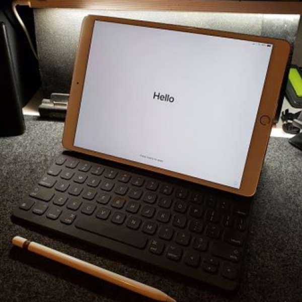 iPad Pro 10.5 Wifi+LTE 64GB 連Smart Keyboard,Apple Pencil,Apple Care