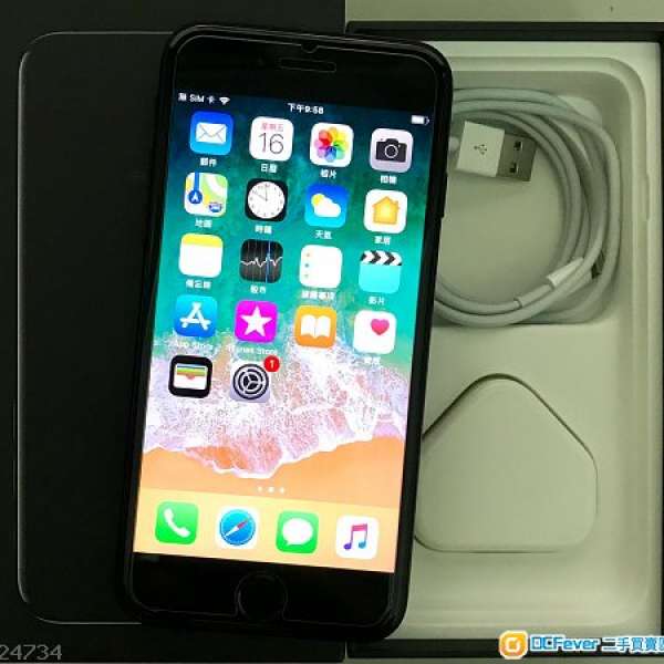 iPhone 7  亮黑色128GB 行貨 90%新