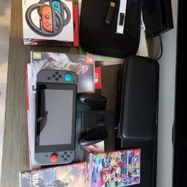 95%新Nintendo switch主機全套有盒有單 (行貨) ＋ 3 games ＋ case + joy con