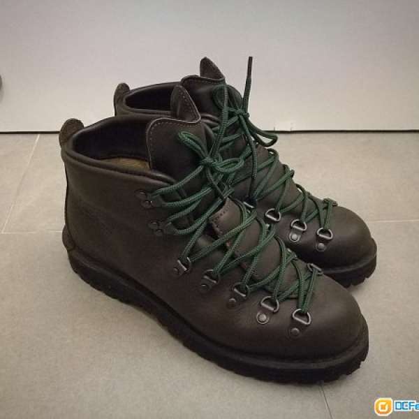 DANNER MOUNTAIN LIGHT II MADE IN USA ( NOT RED WING ) US 8, 9