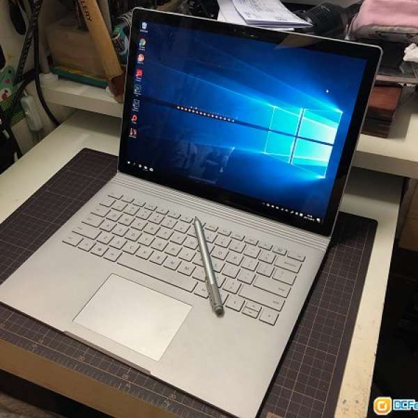 Surface Book i5 / 8G Ram / 256G