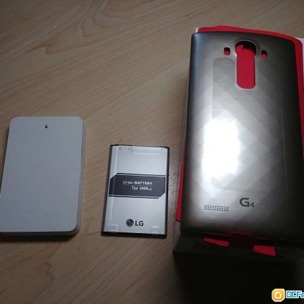 全新原廠 LG G4  Case   99%新 G4 battery power pack 電池座充套裝
