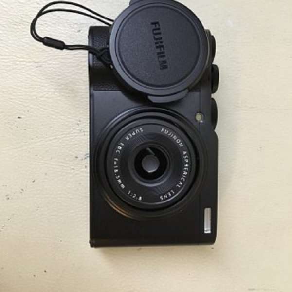 Fujifilm XF10 (black)