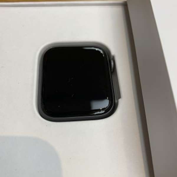 Apple Watch Series 4 44mm Space Gray Cellular + GPS (Black Sport Loop)