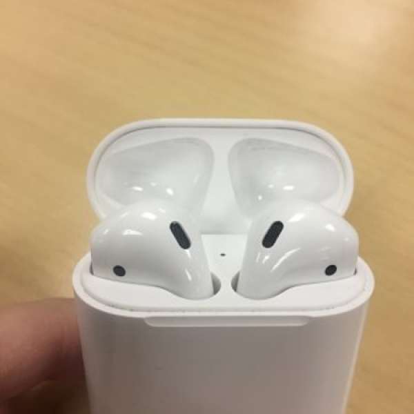 Airpods 99.99% new