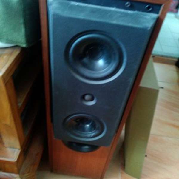 KEF 104/2 Speaker