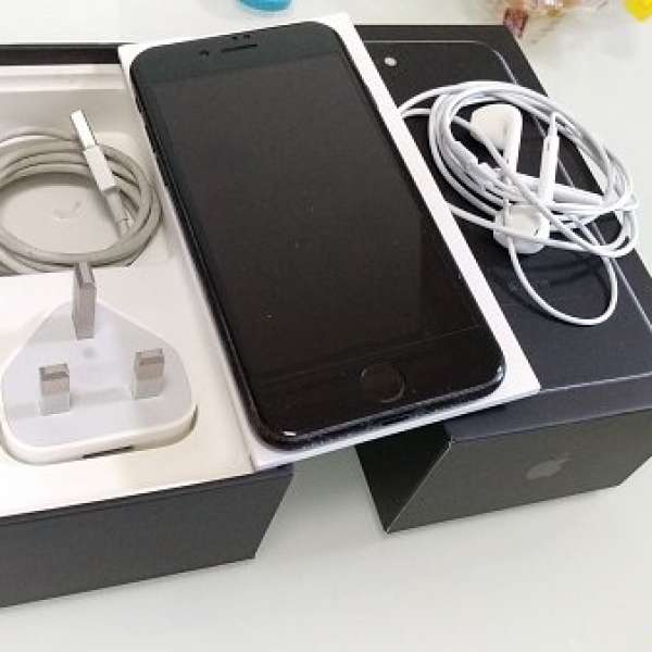 iPhone 7,  black, 128gb, 行貨， 9成新