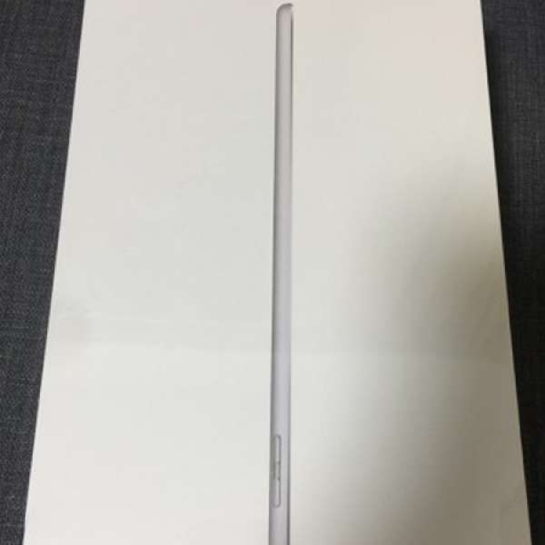 全新iPad(6th)128GB Wi-Fi版