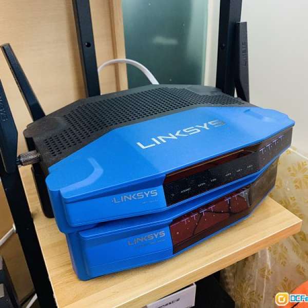 Linksys WRT1900AC + SE4008 WRT Gigabit Switch