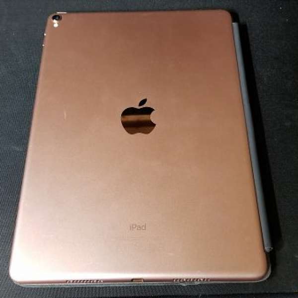 iPad Pro 10.5 WiFi 64GB 連Smart Keyboard 連Apple Pencil 送CoverBuddy case