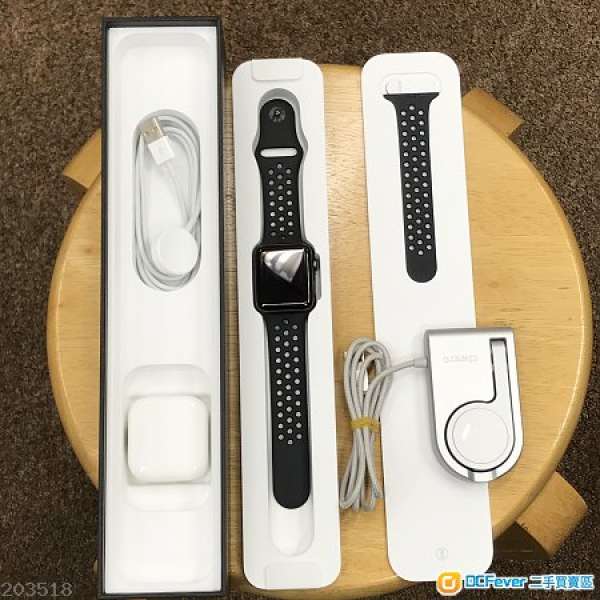 apple watch SERIES 3 42mm space grey nike LTE + GPS  有保用