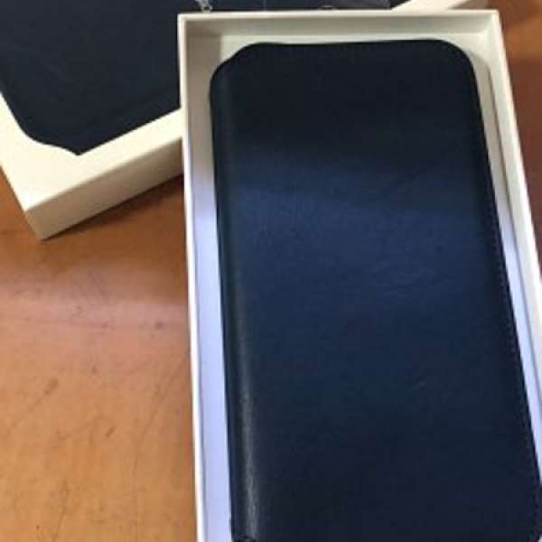 iPhone X 皮革 Folio 宇宙藍
